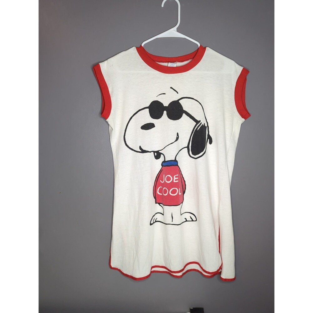 Vintage 1971 Joe Cool Snoopy Night Shirt Size Small